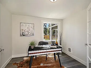 3 bed, 1560 sqft, $3,300 — Photo 2