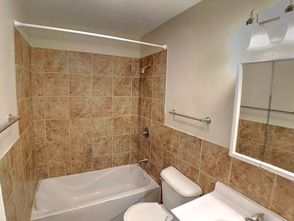 5th image of 3223 W 74th Pl