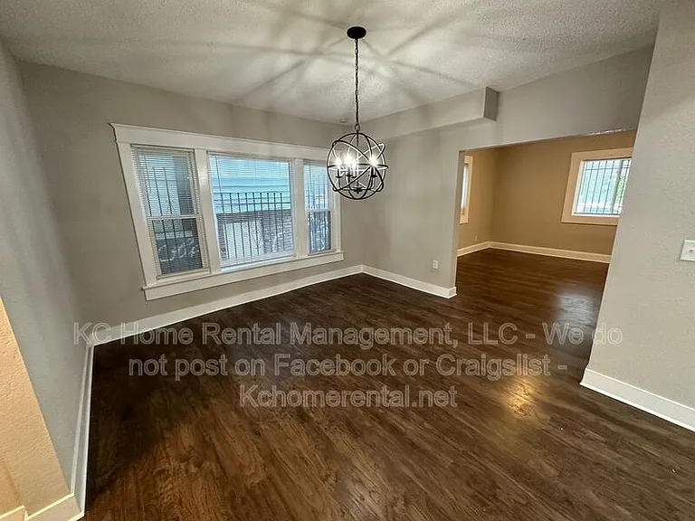 3016 E 32nd St — Photo 16