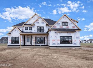 504 Cathedral Ct, Perrysburg, OH 43551