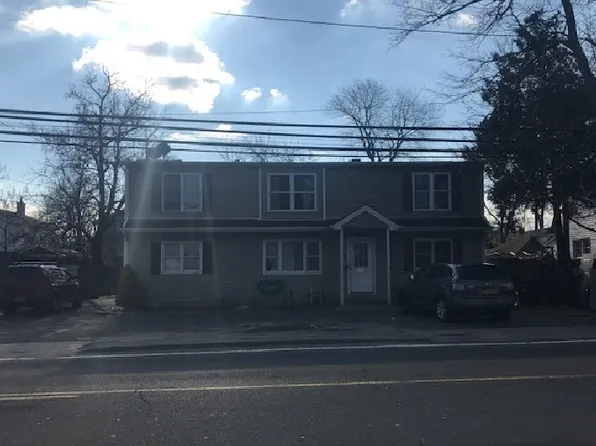 85 E Pulaski Rd, Huntington Station, NY 11746