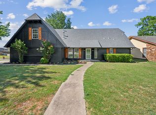 6824 E 80th St, Tulsa, OK 74133