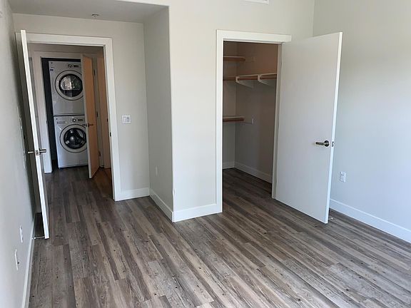 4th image of 452 10th Ave #602