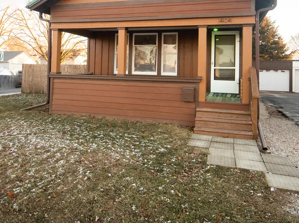 1404 W 1st St, Dixon, IL 61021