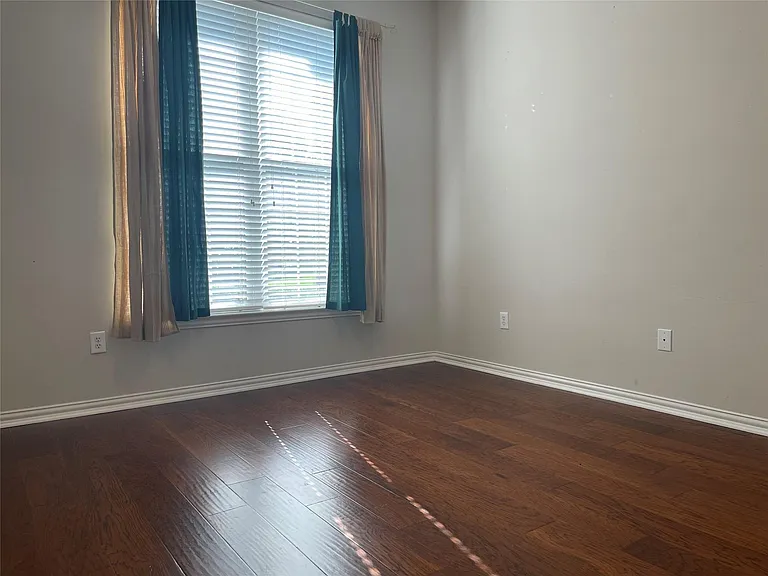 716 Ticonderoga Dr — Photo 9