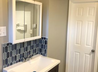 21 S Loveland Ave, Kingston, PA 18704