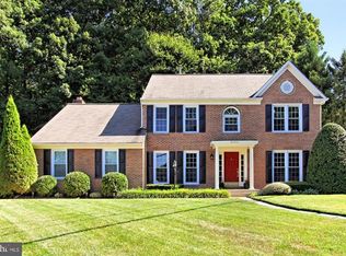 8544 Hooes Rd, Springfield, VA 22153