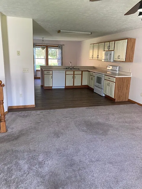 2 bed, 1500 sqft, $1,400 — Photo 4