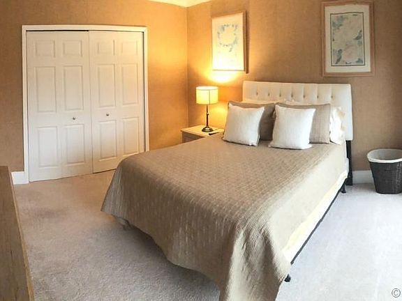 2nd image of 1000 E Island Blvd APT 304