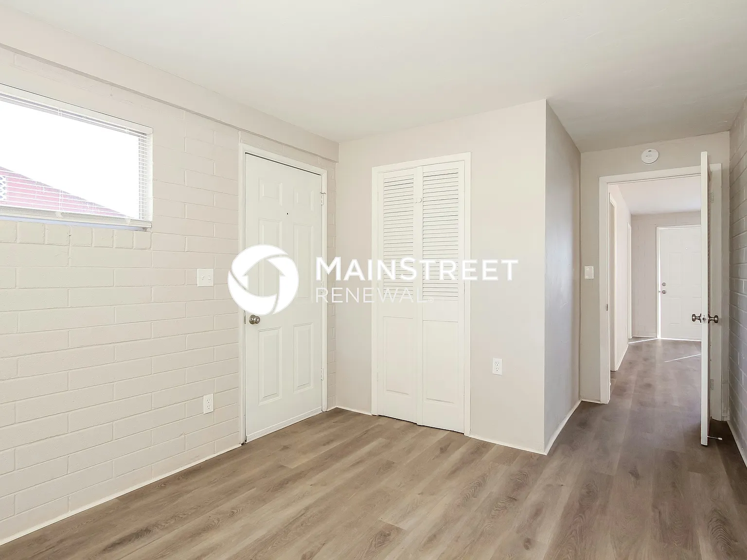 5528 E Waverly St — Photo 4