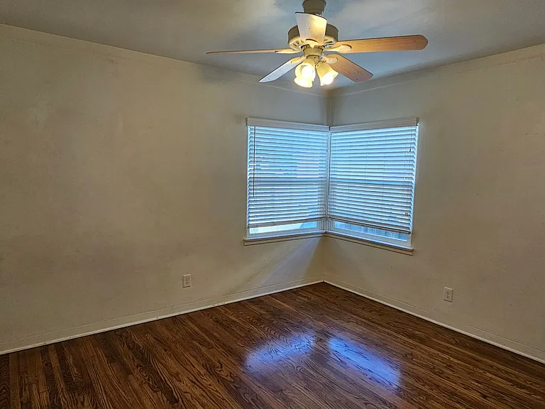 609 E Central Ave — Photo 37
