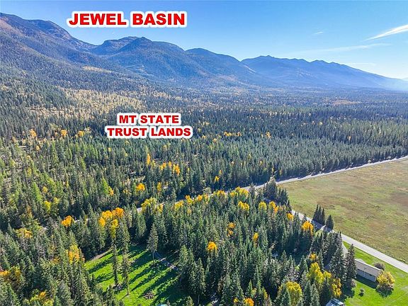 2nd image of 111 Coyote Meadow Trl