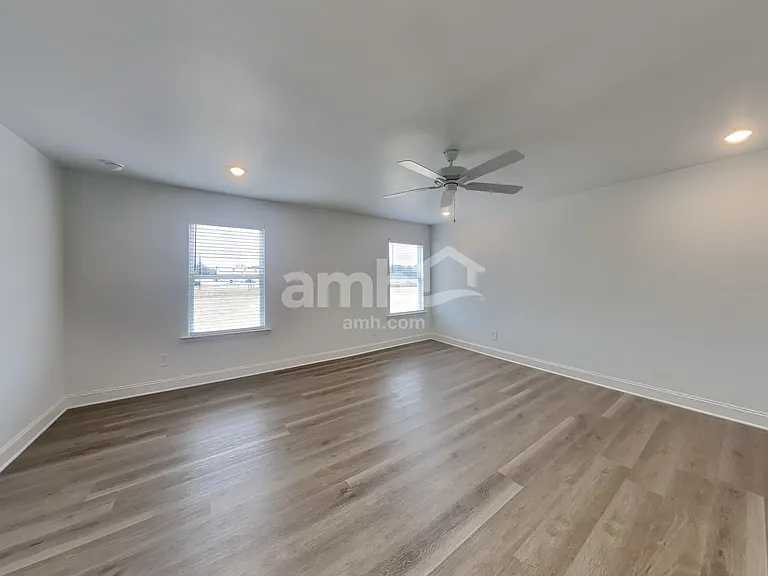 108 Punderson Dr — Photo 10