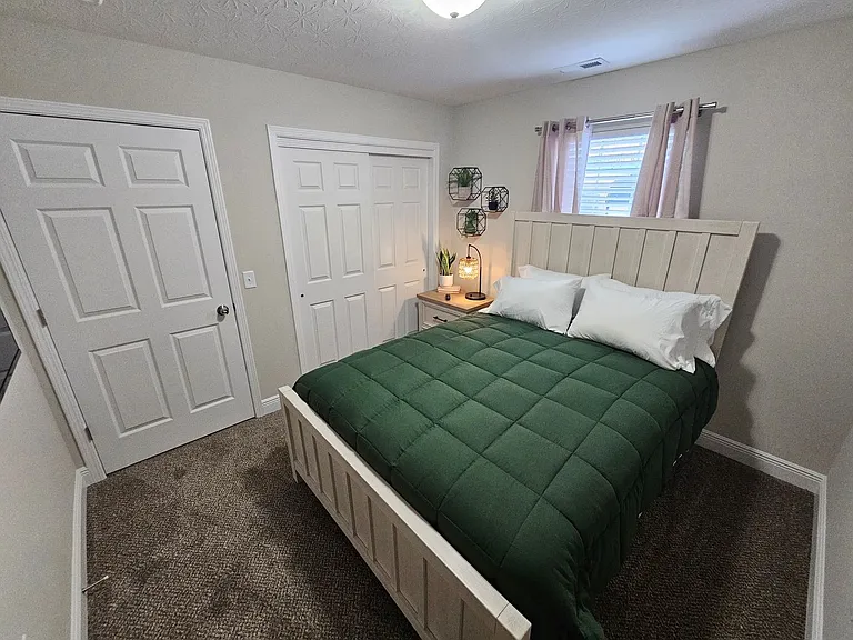 2224 Morris Ave — Photo 38