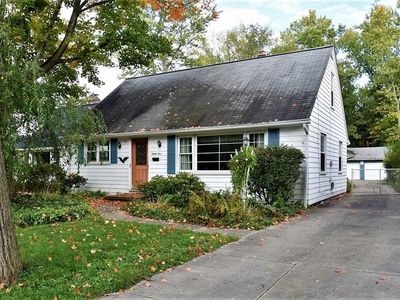 81 South St, Chagrin Falls, OH, 44022