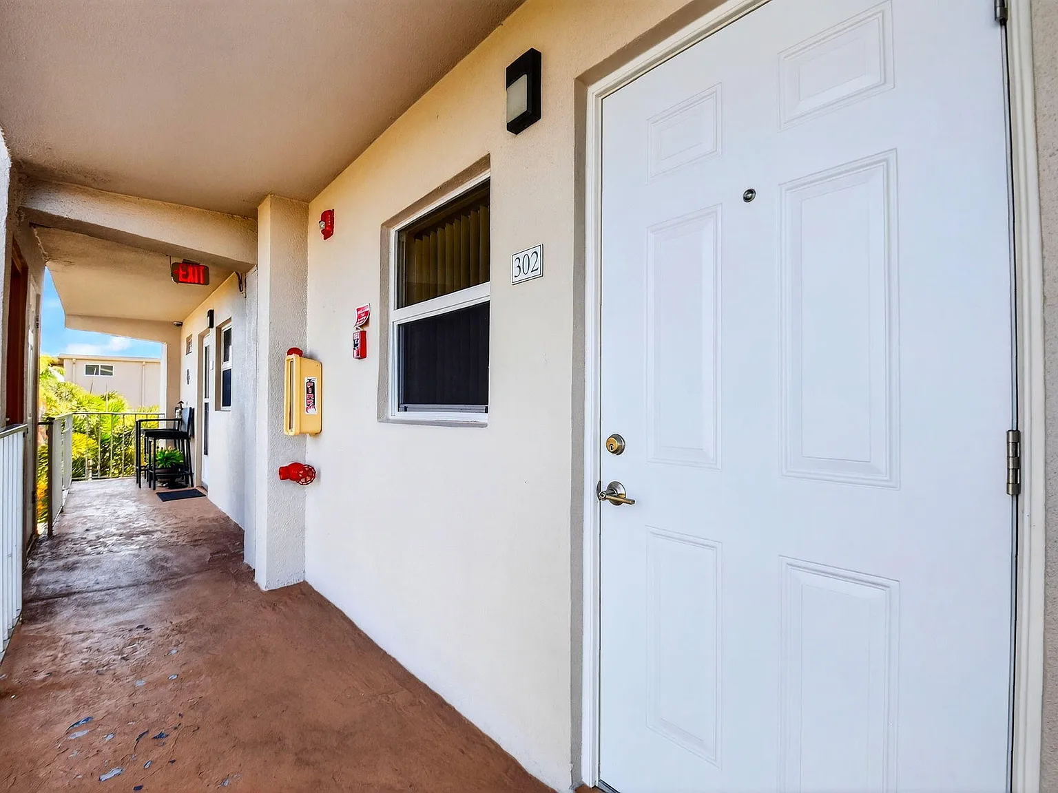 2 bed, 2.0 bath, 960 sqft, $1,600 — Photo 4