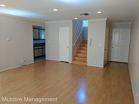 3rd image of 515 W Doran St APT 3