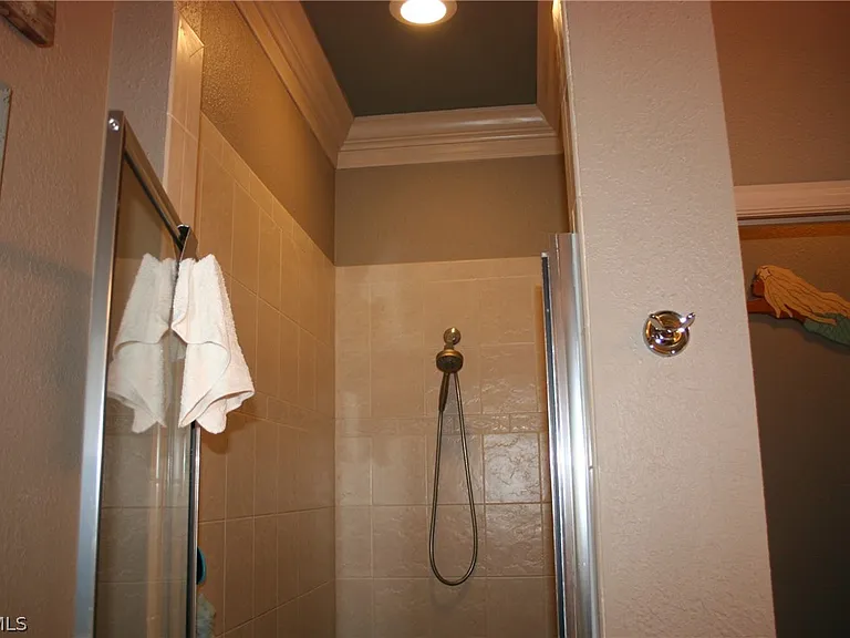 20719 Kaidon Ln — Photo 38