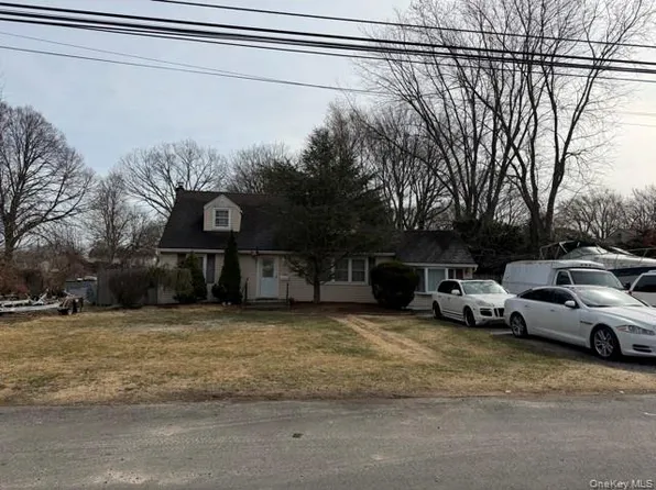 1393 Gardiner Drive, Bay Shore, NY 11706