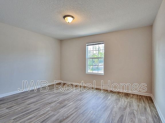 5th image of 8490 McGirts Village Ln