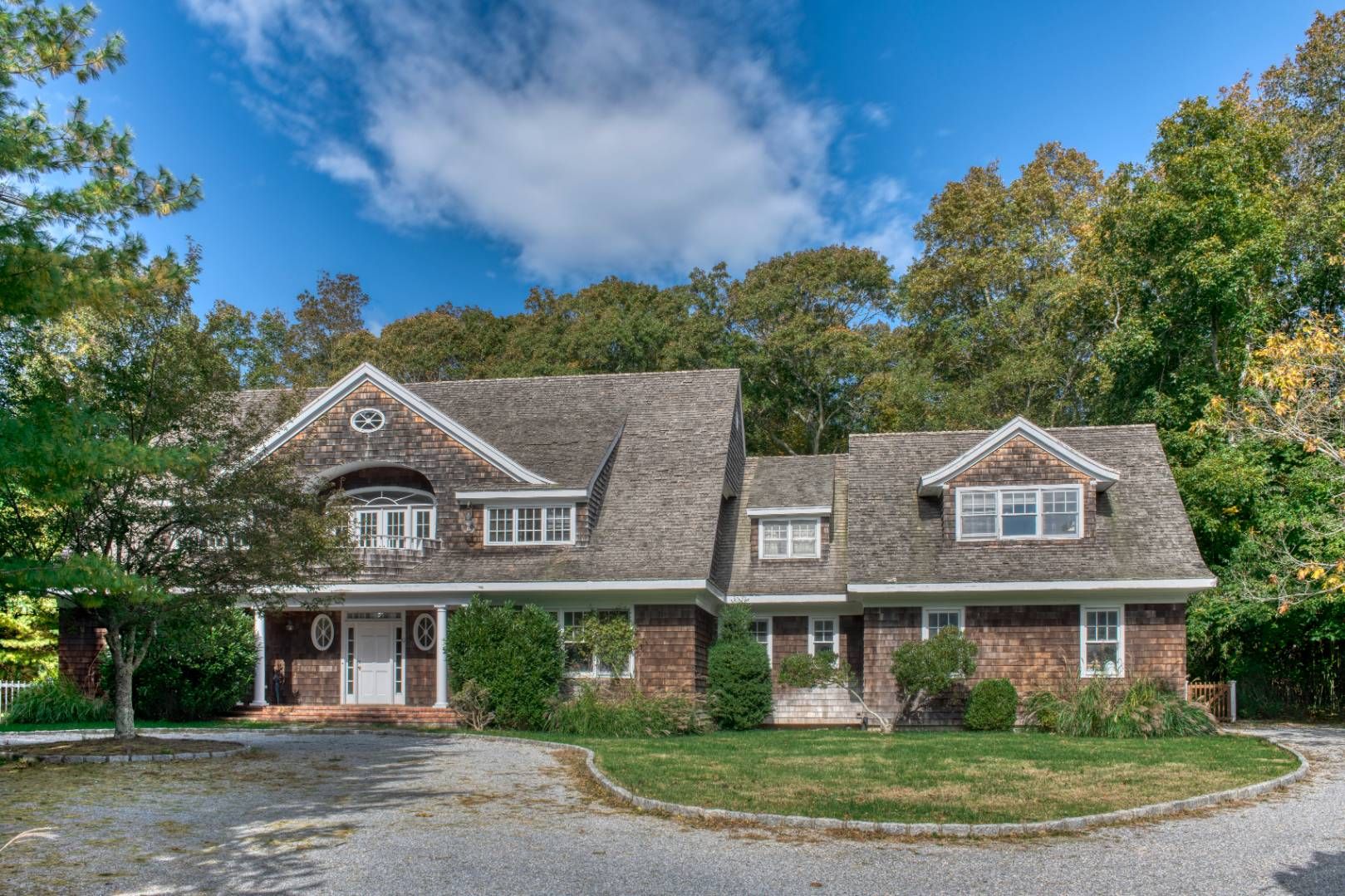 6 Sawmill Ln in East Hampton Out East