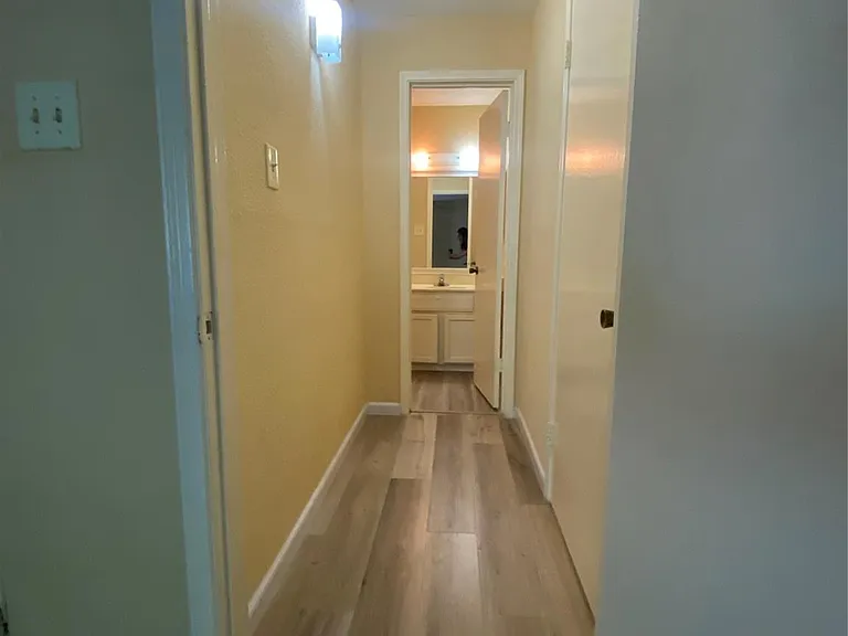 9700 Leawood Blvd #212 — Photo 10