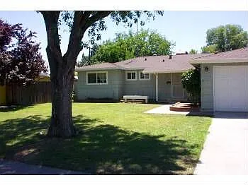 2106 57th Ave photo 1
