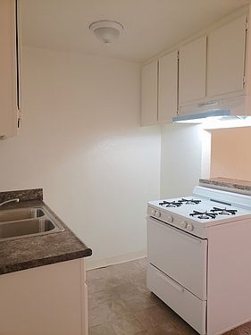 3rd image of 5616 Fair Ave #15