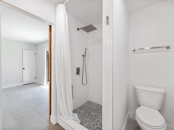 5th image of 54120 Avenida Cortez