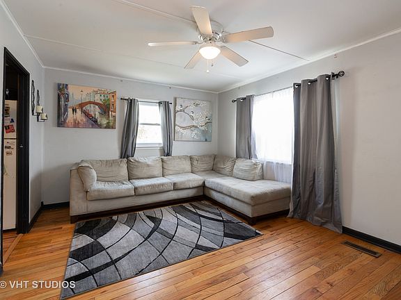 2nd image of 433 Maplewood Ave