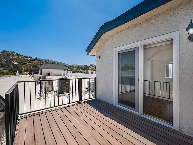 10133 Tujunga Canyon Blvd #12 — Photo 18