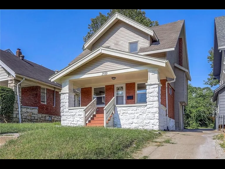 2930 Bales Ave — Photo 20