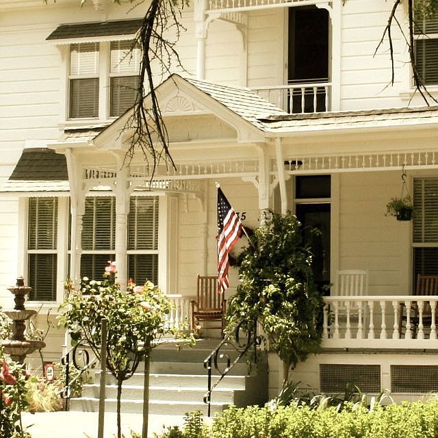1st image of 435 Cloverdale Blvd