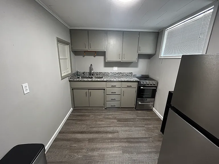 224 W Main St — Photo 11