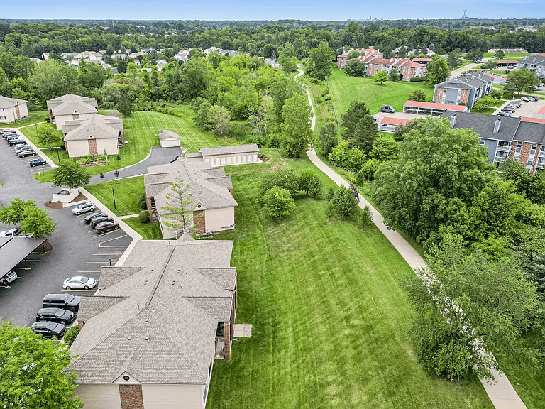 Westfield Club Apartments — Photo 33