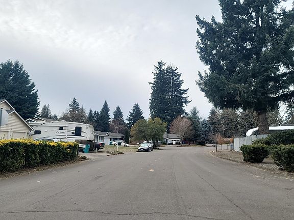 4th image of 12703 NE 37th St