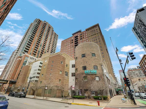 40 E 9th St, Chicago, IL