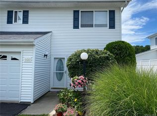 600 Dove Ct, New Windsor, NY 12553