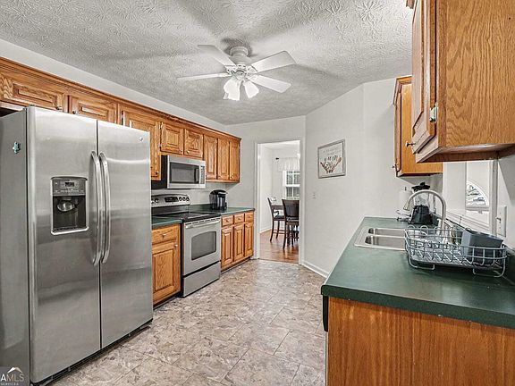 2nd image of 352 Academy Woods Dr