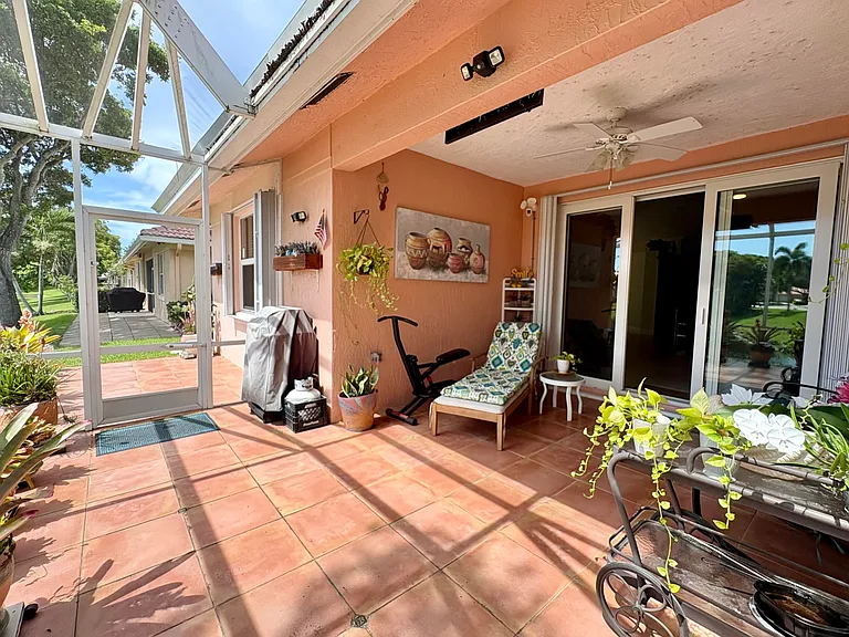 315 Coral Trace Ln — Photo 23