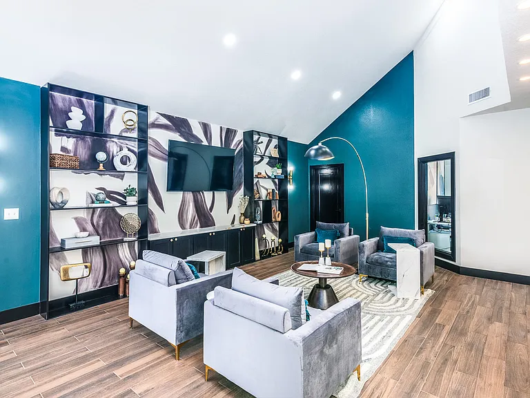 Ronan Apartment Homes — Photo 7