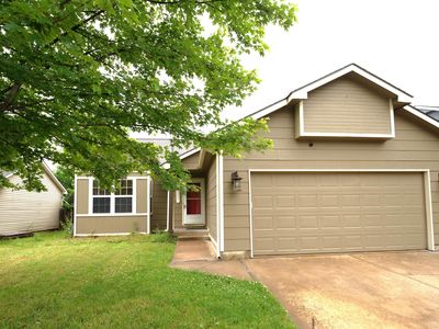 1221 S Fox Run, Wichita, KS, 67207