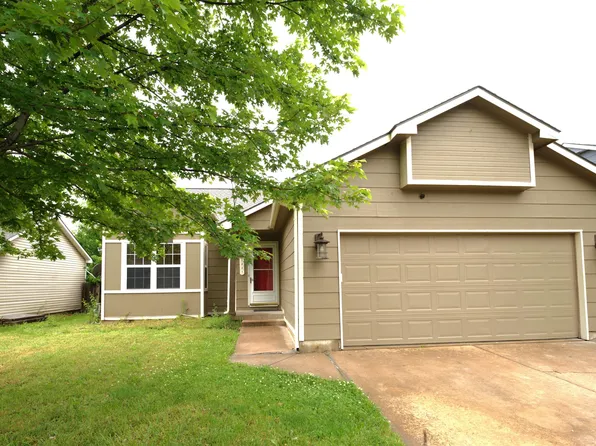 1221 S Fox Run, Wichita, KS 67207