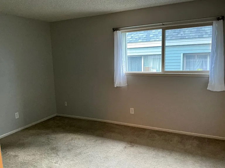 2535 SE 119th Ave #6 — Photo 12