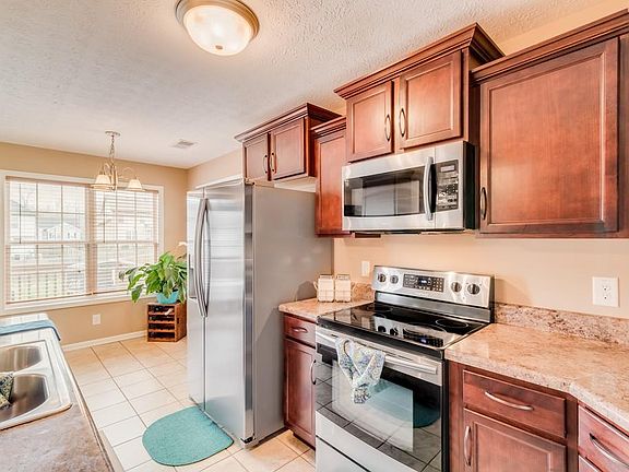 5th image of 1273 Morstead Dr