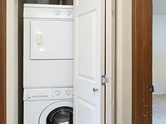 3rd image of 17527 83rd Pl NE APT B