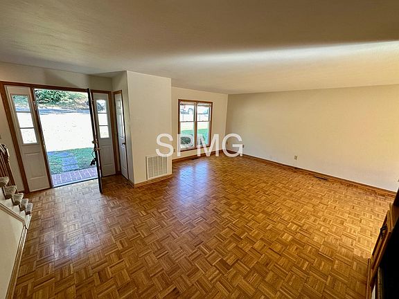 5th image of 1552 Terrace Rd SW