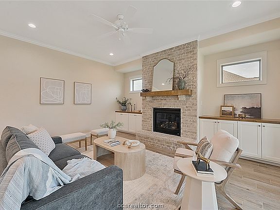 5th image of 3005 Teller Dr