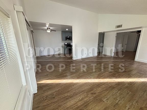 4th image of 522 Charlotte Dr