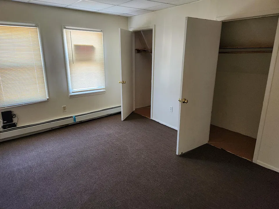 44 Ellis Ave